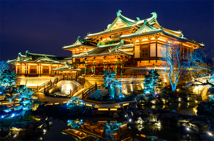 其建筑设计不属于任何朝代,更像架空历史的玄幻剧