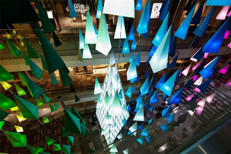 艺术装置正融入空间,成为空间的造就者